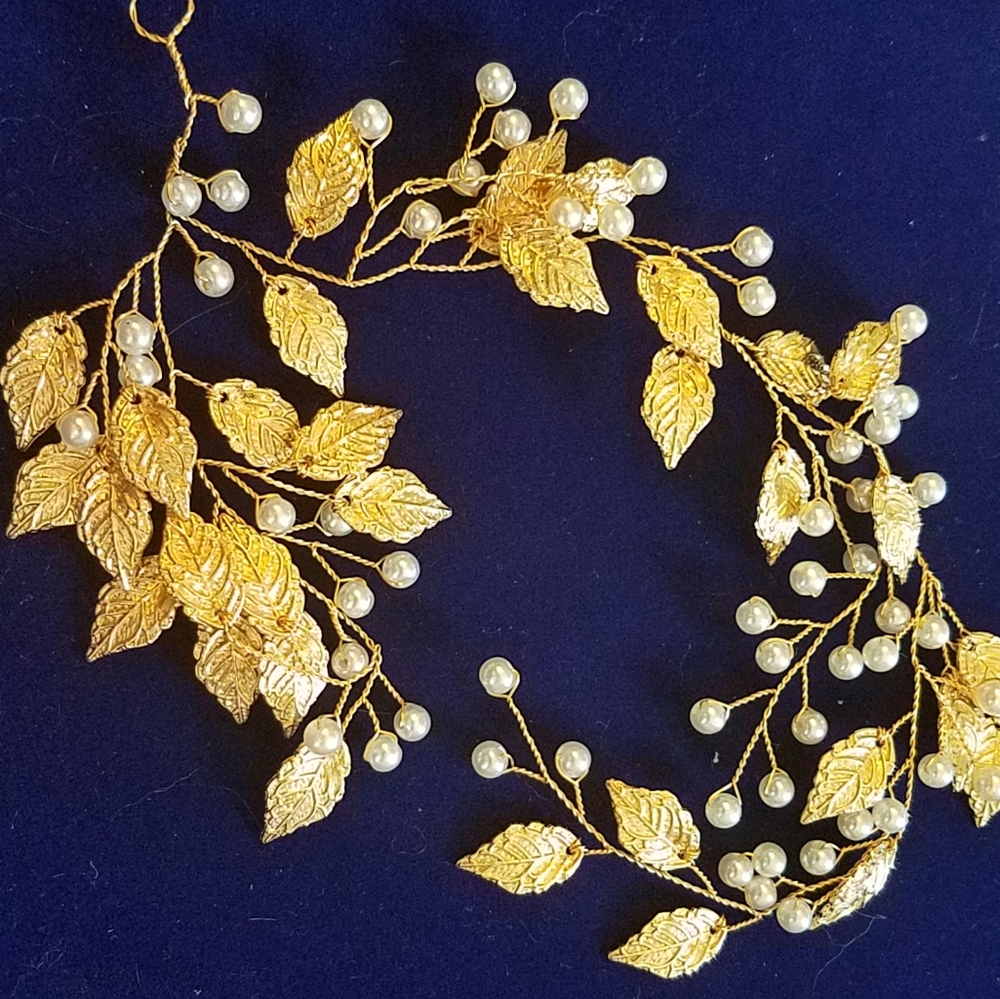 Beautiful Gold Leaves and pearl hair jewelry new
